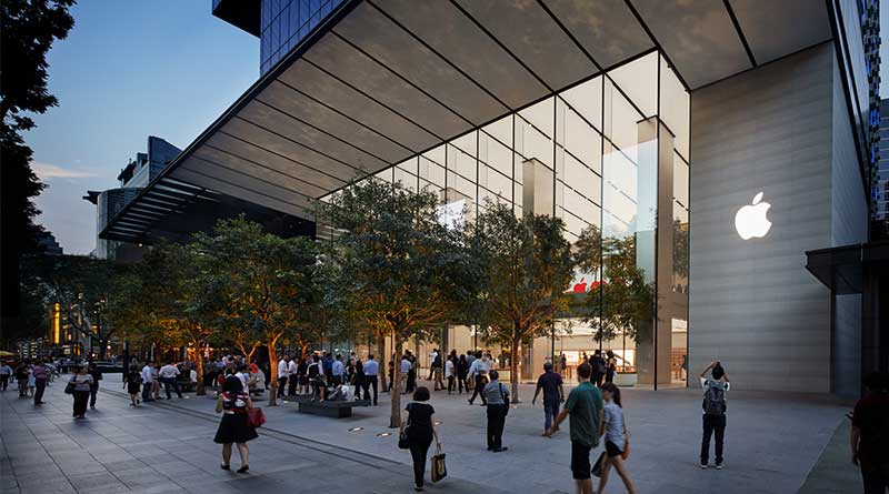 Stor Apple Singapura dibuka secara rasminya