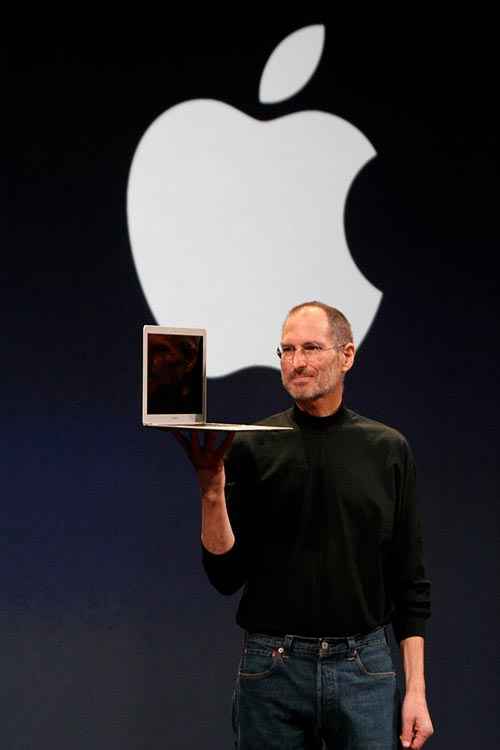 By Matthew Yohe - Own work (Original text: self-made), CC BY 3.0, https://commons.wikimedia.org/w/index.php?curid=4623835 Steve jobs